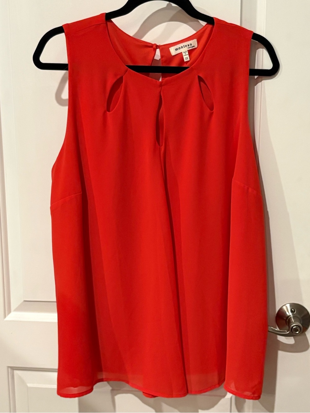 Monteau Red Sleeveless Keyhole Detail Top